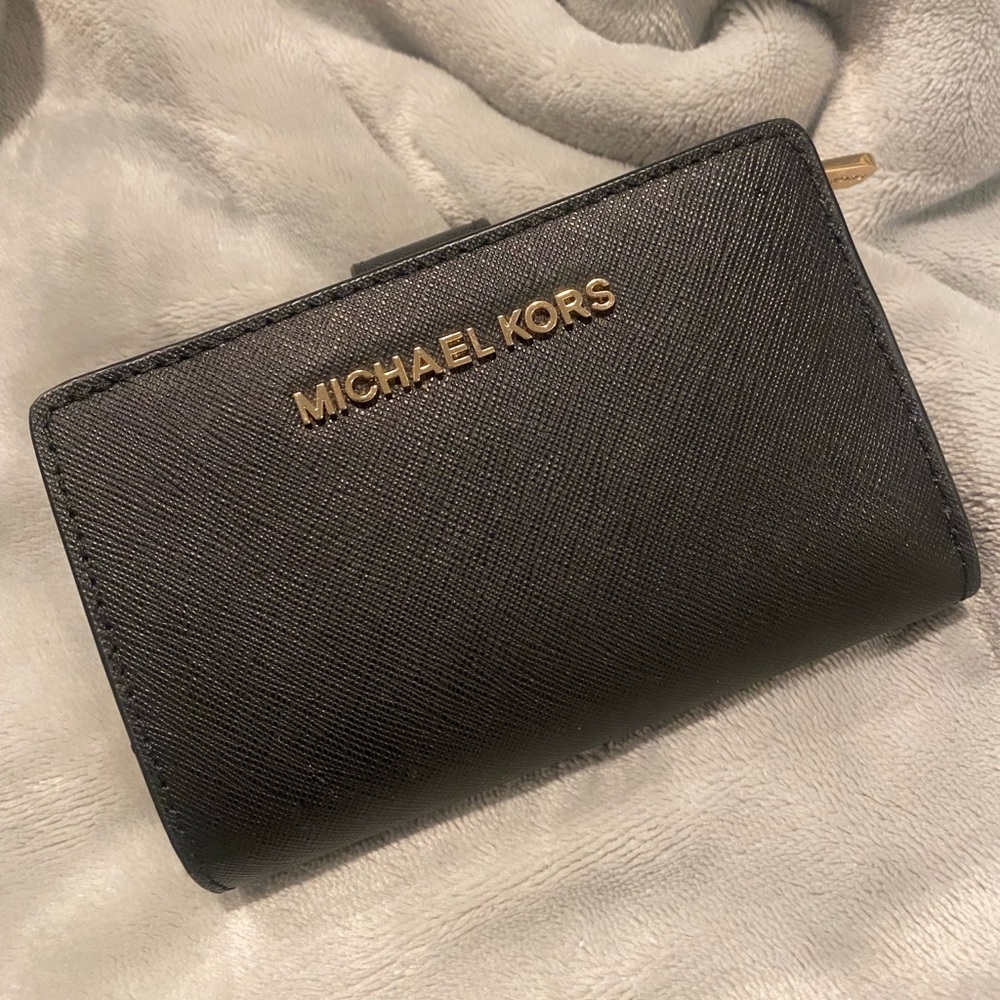 Mk Wallet